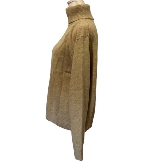 Uniqlo Wool Funnel Turtleneck Sweater size M NEW Tan Slouch Shoulder - Picture 8 of 9